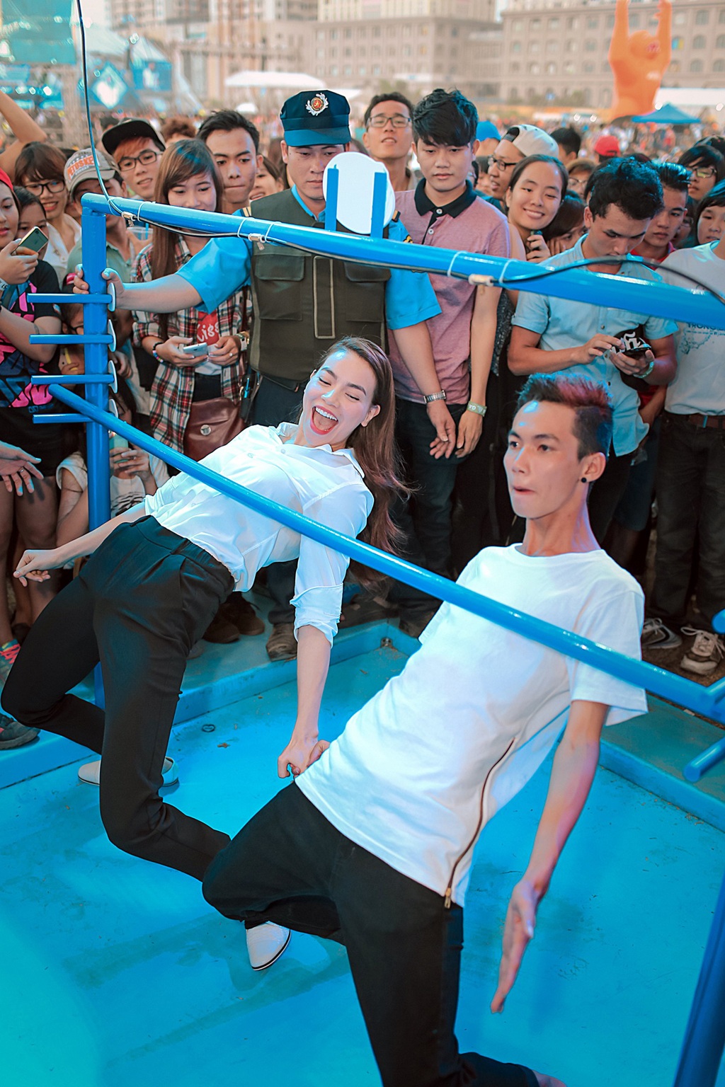 Mọi người đều vô cùng bất ngờ trước sự dẻo dai của Hồ Ngọc Hà