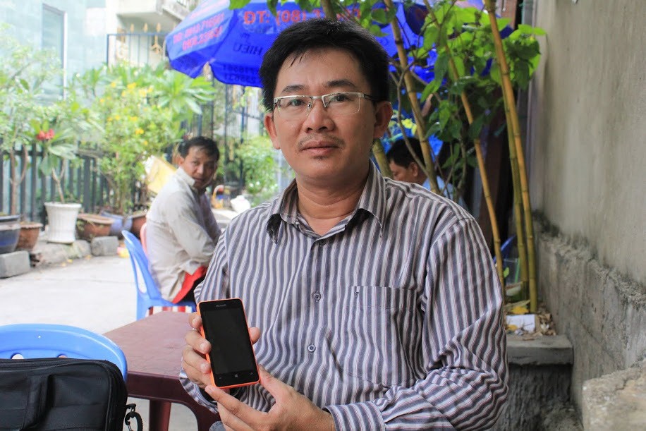 Lumia 430 bán chạy làm quà tặng đầu hè - 2 Anh Phước Quan cho biết con trai anh rất thích món quà Lumia 430 của mình