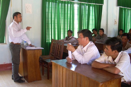 Hành trình đưa tri thức trẻ về nông thôn còn lắm gian nan - 1 Hành trình đưa tri thức trẻ về nông thôn còn lắm gian nan - 1