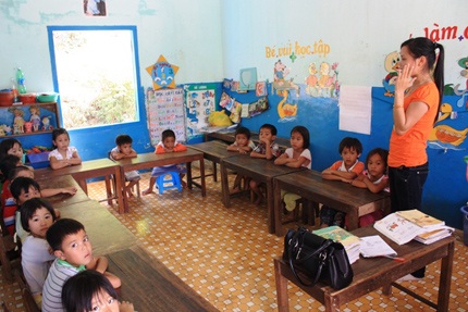 Chuyện những người “cõng chữ” ra đảo xa - 3 Chuyện những người “cõng chữ” ra đảo xa - 3