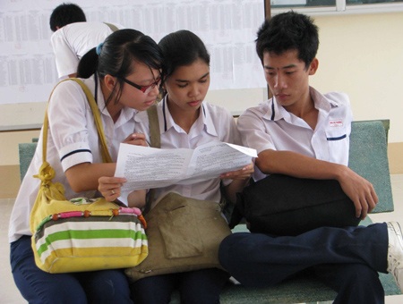 Gợi ý giải đề thi môn Vật lý tốt nghiệp THPT 2011 - 1 Gợi ý giải đề thi môn Vật lý tốt nghiệp THPT 2011 - 1