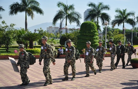 Đà Nẵng: 46 “chiến sĩ" tuổi teen tham gia học kỳ trong quân đội - 2 Đà Nẵng: 46 “chiến sĩ" tuổi teen tham gia học kỳ trong quân đội - 2
