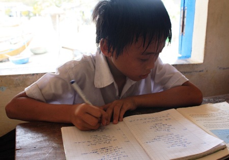 Chuyện những người “cõng chữ” ra đảo xa - 4 Chuyện những người “cõng chữ” ra đảo xa - 4