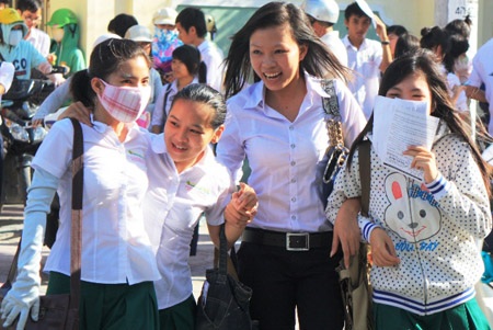 Đề Anh vừa tầm, thí sinh phấn khởi - 16 Đề Anh vừa tầm, thí sinh phấn khởi - 16