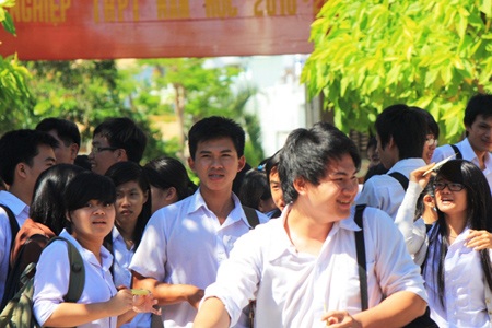 Đề Địa hơi dài, thí sinh không kịp nháp - 10 Đề Địa hơi dài, thí sinh không kịp nháp - 10