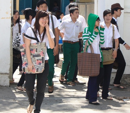 Đề Toán không khó, thí sinh xong sớm - 14 Đề Toán không khó, thí sinh xong sớm - 14