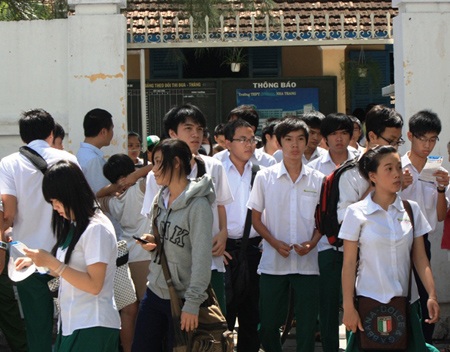 Khánh Hòa: Một thí sinh bỏ thi vì mẹ mất - 1 Khánh Hòa: Một thí sinh bỏ thi vì mẹ mất - 1