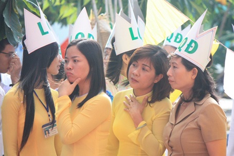 Cuồng nhiệt cổ vũ thí sinh Đường lên đỉnh Olympia 2011 - 5 Cuồng nhiệt cổ vũ thí sinh Đường lên đỉnh Olympia 2011 - 5