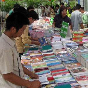 Sách mới thì đắt, sách cũ ai dùng? - 1