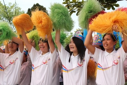 Cuồng nhiệt cổ vũ thí sinh Đường lên đỉnh Olympia 2011  - 24