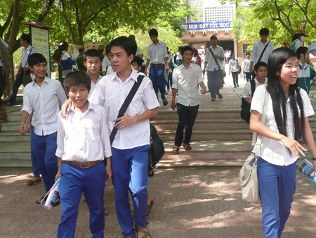 Đề Địa hơi dài, thí sinh không kịp nháp - 11