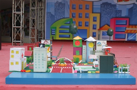 Những “công dân nhí” đầu tiên tốt nghiệp trại hè “Thành phố những người lớn tí hon”  - 2