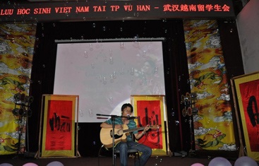 Lưu học sinh “khoe” giọng hát trong “Sắc màu Việt Nam” - 5 Lưu học sinh “khoe” giọng hát trong “Sắc màu Việt Nam” - 5