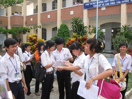 Đề Anh vừa tầm, thí sinh phấn khởi - 20 Đề Anh vừa tầm, thí sinh phấn khởi - 20