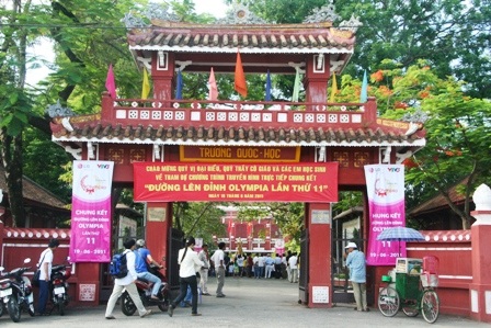 Cuồng nhiệt cổ vũ thí sinh Đường lên đỉnh Olympia 2011  - 8