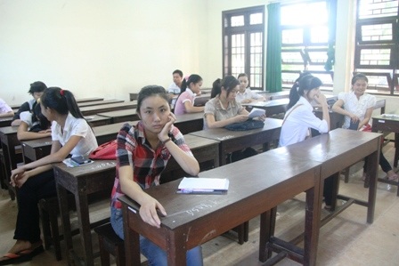 Thí sinh hoàn thành môn thi đầu tiên - 13