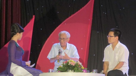 Thắp sáng ước mơ nghề báo  - 1