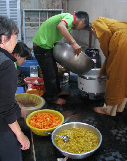 Nhà chùa rộng cửa đón sĩ tử thi đợt 2 - 3 Nhà chùa rộng cửa đón sĩ tử thi đợt 2 - 3