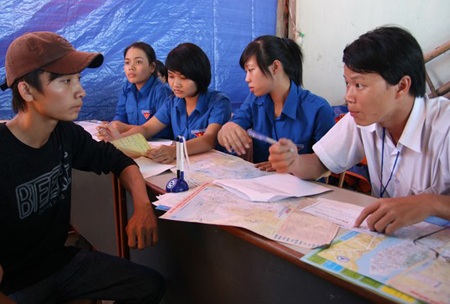 Đà Nẵng: Hơn 500 sinh viên tham gia tiếp sức mùa thi năm 2011 - 1 Đà Nẵng: Hơn 500 sinh viên tham gia tiếp sức mùa thi năm 2011 - 1