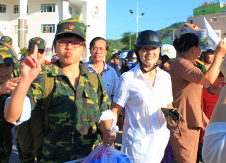 “Chiến sĩ nhí” háo hức tham gia “Học kỳ trong quân đội” - 2 “Chiến sĩ nhí” háo hức tham gia “Học kỳ trong quân đội” - 2