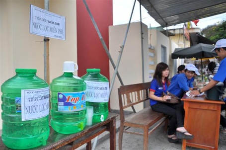 Đà Nẵng: 2.000 suất ăn miễn phí tiếp sức thí sinh - 2