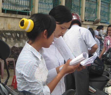 Đề Lý nhẹ nhàng, đề Sinh hơi dài, đề Văn vừa sức - 8 Đề Lý nhẹ nhàng, đề Sinh hơi dài, đề Văn vừa sức - 8