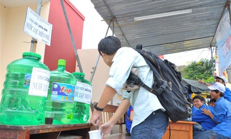 Đà Nẵng: 2.000 suất ăn miễn phí tiếp sức thí sinh - 3