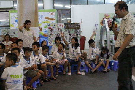 Các “công dân nhí” gây quỹ từ thiện “Rồng Vin nhân ái” - 8