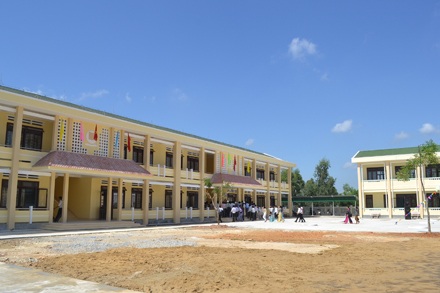 Tập đoàn Dầu khí Việt Nam xây trường học tặng Dung Quất - 1 Tập đoàn Dầu khí Việt Nam xây trường học tặng Dung Quất - 1