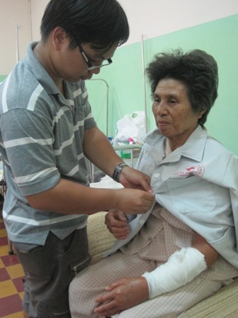 Chàng thủ khoa giỏi tự lập - 2 Chàng thủ khoa giỏi tự lập - 2