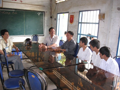 Thầy trò Nguyễn Ngọc Hải lên đường sang Thụy Điển thi tài - 1 Thầy trò Nguyễn Ngọc Hải lên đường sang Thụy Điển thi tài - 1