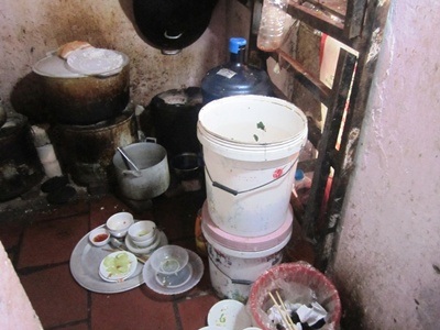 Kinh hoàng quy trình chế biến cơm sinh viên - 2