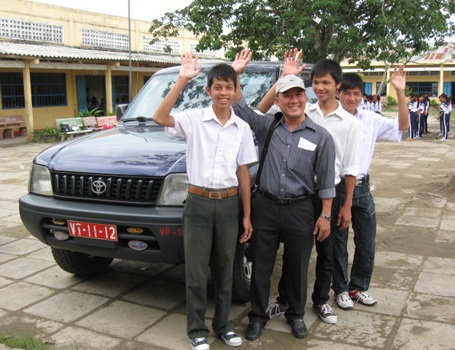 Thầy trò Nguyễn Ngọc Hải lên đường sang Thụy Điển thi tài - 5 Thầy trò Nguyễn Ngọc Hải lên đường sang Thụy Điển thi tài - 5