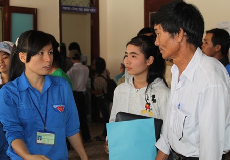 Rộn ràng tân sinh viên làm thủ tục nhập học - 6 Rộn ràng tân sinh viên làm thủ tục nhập học - 6
