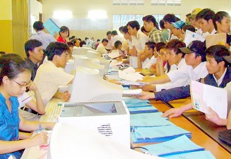 Trúng tuyển cũng không được học  - 1