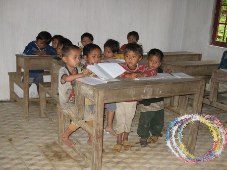 Người thầy hơn 30 năm gắn bó với vùng biên - 2 Người thầy hơn 30 năm gắn bó với vùng biên - 2