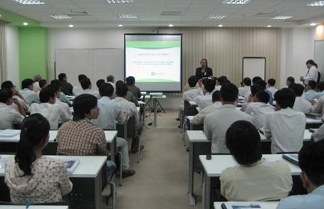 Sinh viên đua nhau săn học bổng khóa học mùa Noel, cận tết - 1 Sinh viên đua nhau săn học bổng khóa học mùa Noel, cận tết - 1