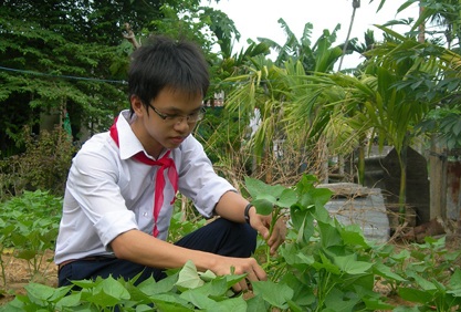 Nhịn đói đến trường, vẫn học giỏi - 1 Nhịn đói đến trường, vẫn học giỏi - 1