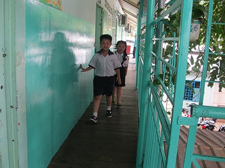 Trường học xuống cấp ở TPHCM - 1