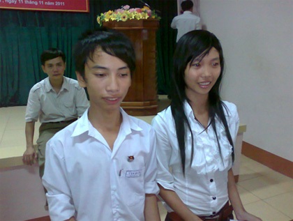 Học sinh nghèo trả lại tiền học bổng thừa - 1 Học sinh nghèo trả lại tiền học bổng thừa - 1