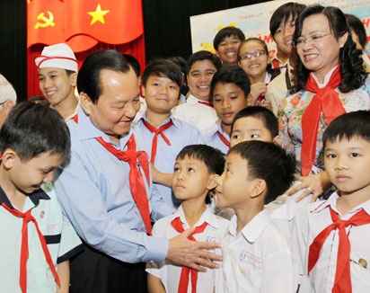 TPHCM sẽ chăm lo tốt hơn cho thiếu nhi - 1 TPHCM sẽ chăm lo tốt hơn cho thiếu nhi - 1