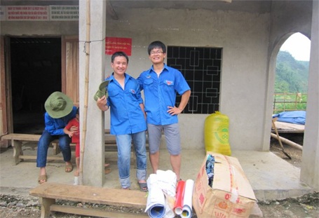 “Minh bản làng” học giỏi, say mê hoạt động tình nguyện - 2 “Minh bản làng” học giỏi, say mê hoạt động tình nguyện - 2