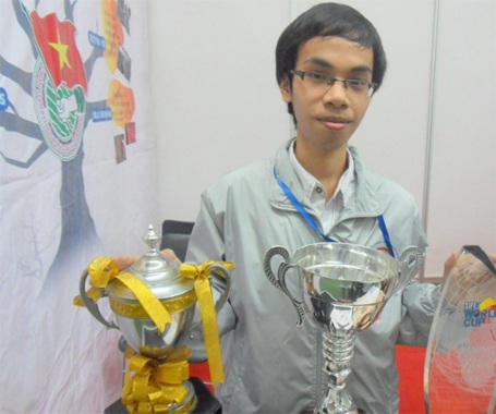 Cặp song sinh “lọt” tầm ngắm của nhiều công ty phần mềm - 3