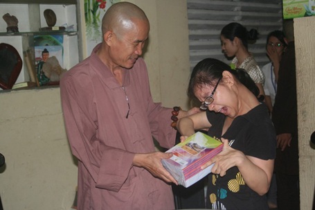 Thiếu nữ vượt bại não trở thành sinh viên ngành công nghệ - 3 Thiếu nữ vượt bại não trở thành sinh viên ngành công nghệ