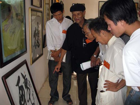 Bạn trẻ rủ nhau học... chữ Nho - 1 Bạn trẻ rủ nhau học... chữ Nho