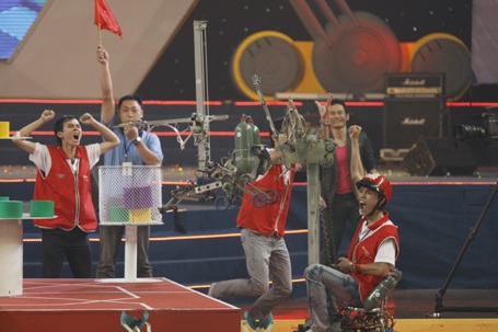 SV ĐH Lạc Hồng giành ngôi vô địch Robocon 2012 - 1 SV ĐH Lạc Hồng giành ngôi vô địch Robocon 2012