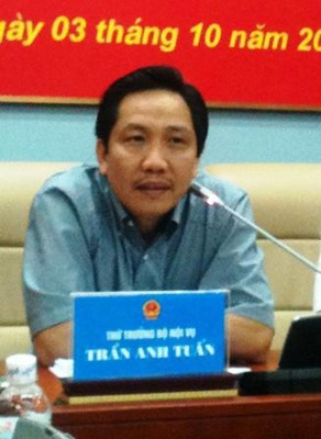 Địa phương “nói không” với bằng tại chức, Bộ Nội vụ nhắc nhở  - 1 Thứ trưởng Bộ Nội vụ Trần Anh Tuấn.