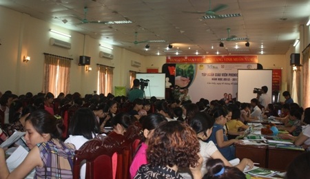 Các giáo viên luôn hứng thú với các buổi tập huấn của VPBOX.