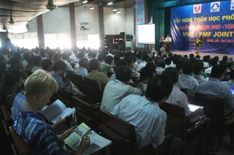 GS Ngô Bảo Châu dự hội nghị Toán Quốc tế Việt - Pháp tại Huế - 3 Hội nghị thu hút hơn 500 nhà khoa học đầu ngành về Toán nổi tiếng thế giới.