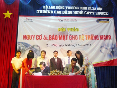 “Chiến binh mạng”, anh là ai? - 1 “Chiến binh mạng”, anh là ai?